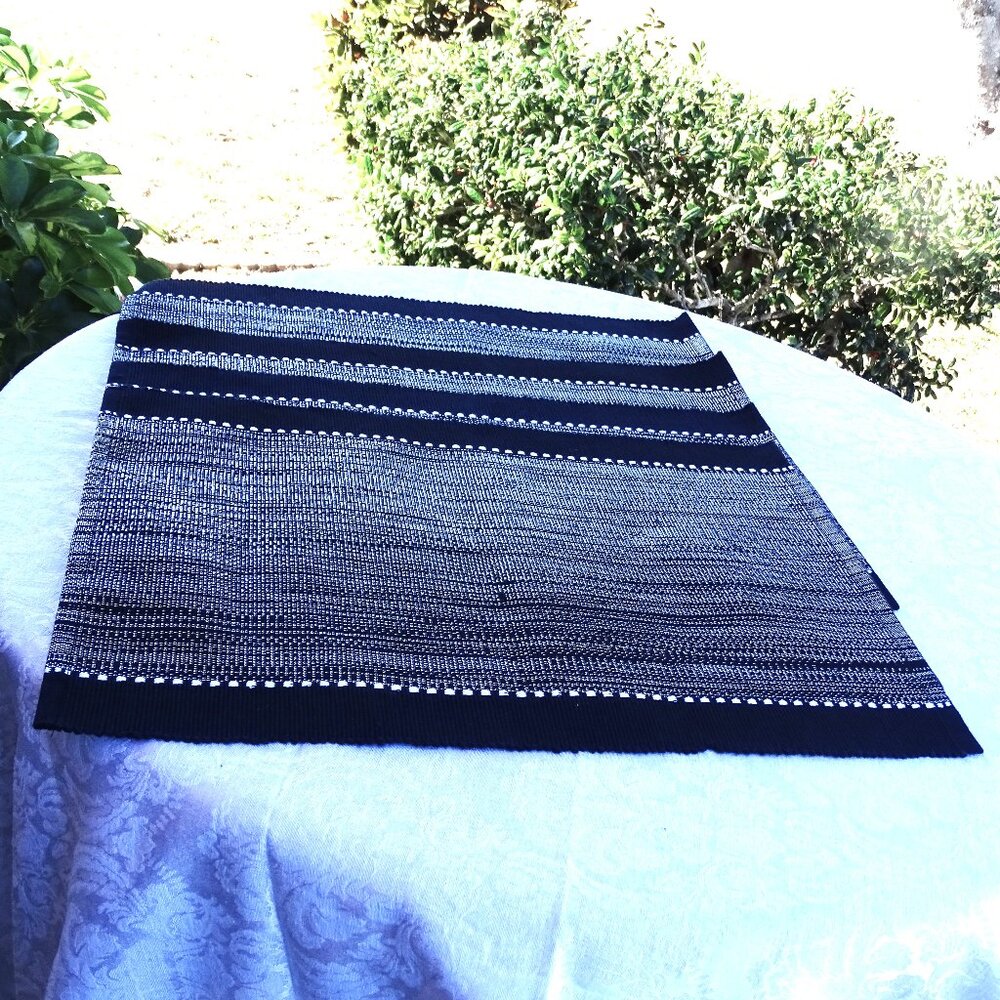MAX Studio 4pc Black and Silver Placemats 13 3/4" x 19 3/4" NWOT